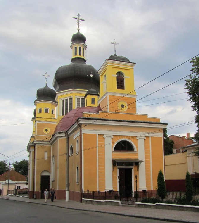 Черновцы. Церковь Успения Пресвятой Богородицы. фасады, вид с запада