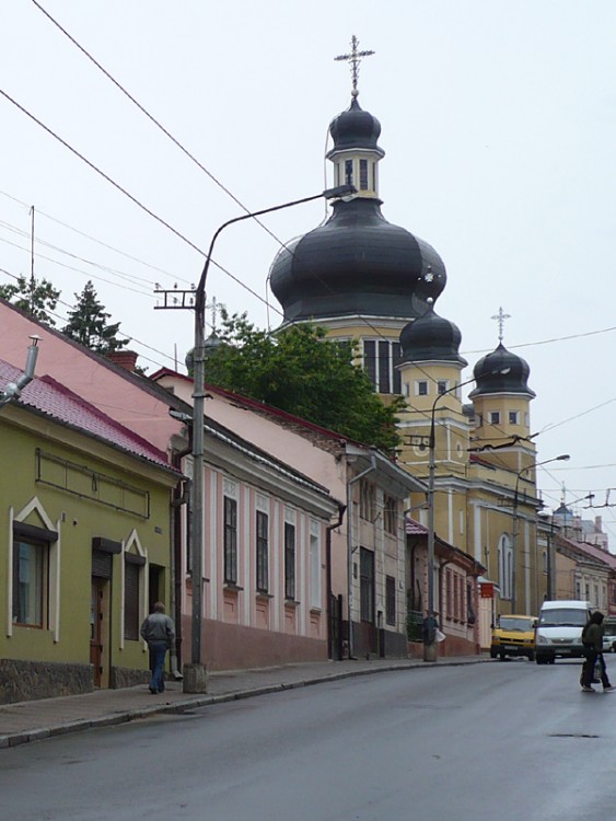 Черновцы. Церковь Успения Пресвятой Богородицы. фасады