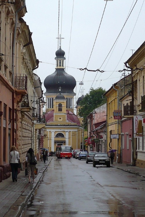 Церковь Успения Пресвятой Богородицы, Черновцы (Черновицкий район, Украина, Черновицкая область). дополнительная информация, Вид с улицы Руськой