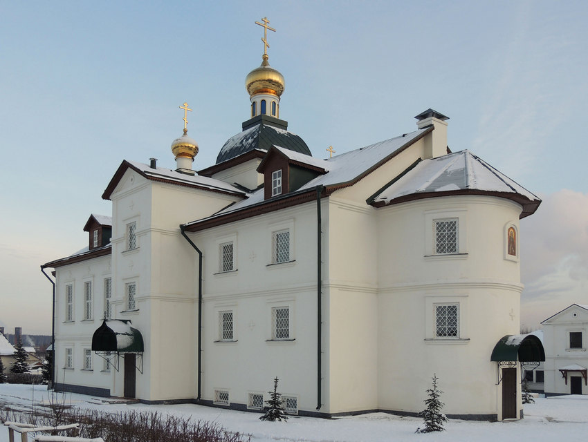 Церковь Владимирской иконы Божией Матери, Бородино (Мытищинский городской округ и гг. Долгопрудный, Лобня, Московская область). общий вид в ландшафте