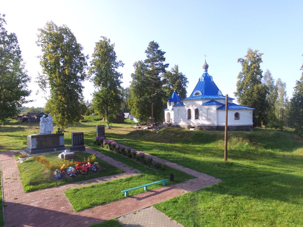 Завода. Церковь Михаила Архангела. общий вид в ландшафте