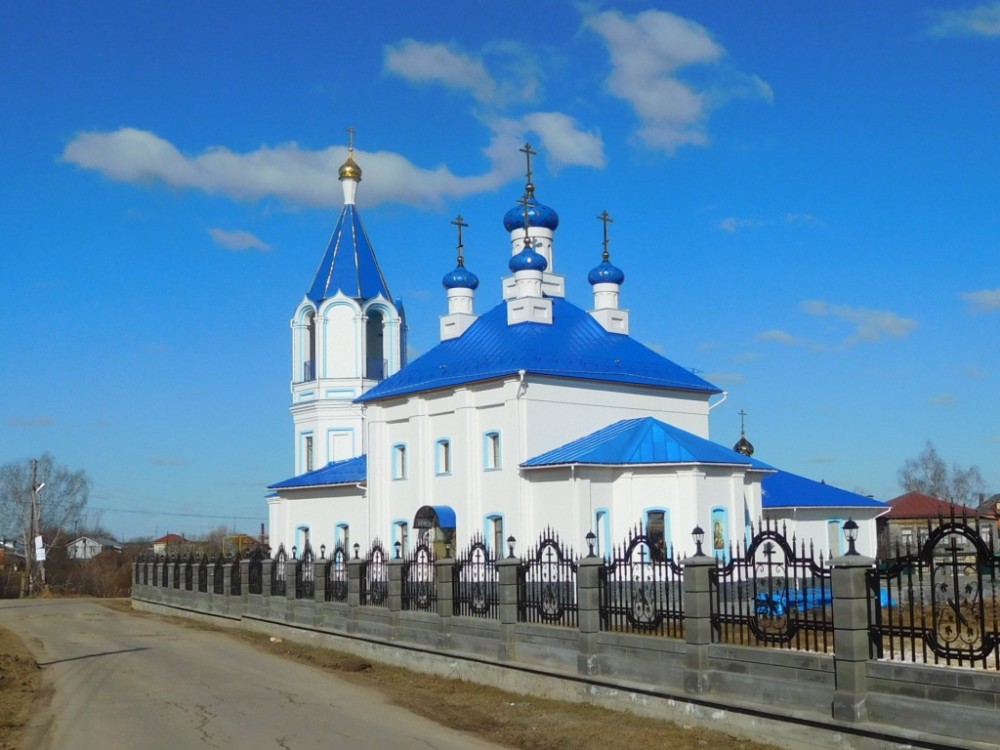 Церковь Смоленской иконы Божией Матери, Алёшково (Богородский район, Нижегородская область). общий вид в ландшафте