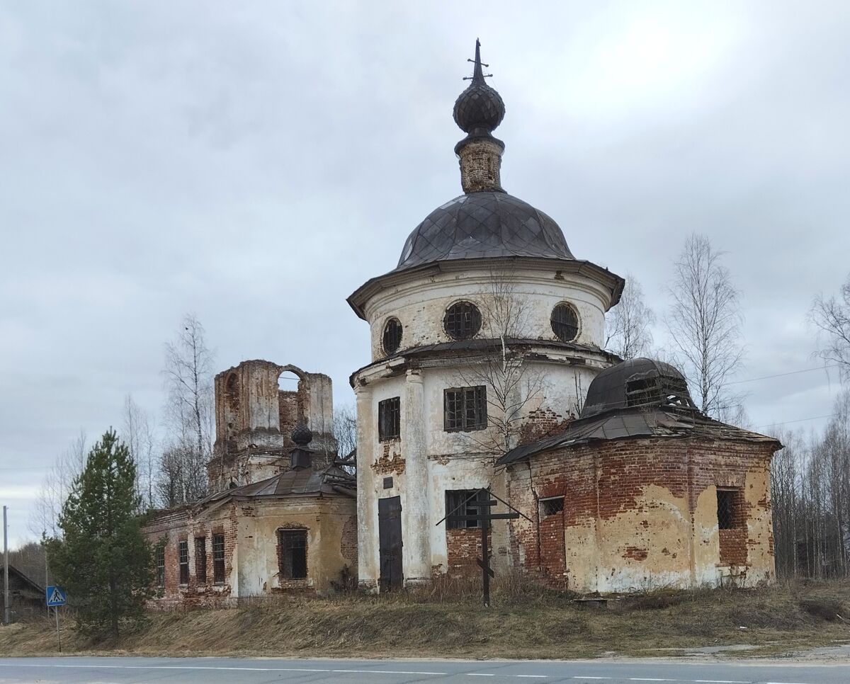 Каргино. Церковь Троицы Живоначальной. фасады