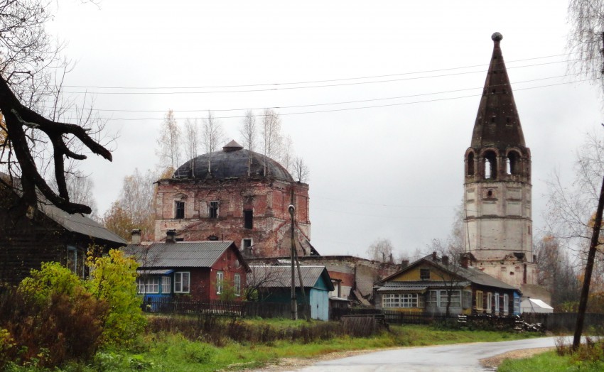 Гари. Церковь Воздвижения Креста Господня. фасады