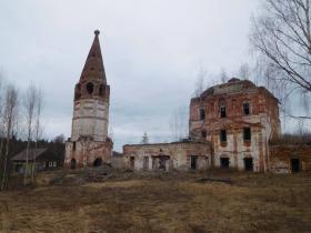 Гари. Церковь Воздвижения Креста Господня