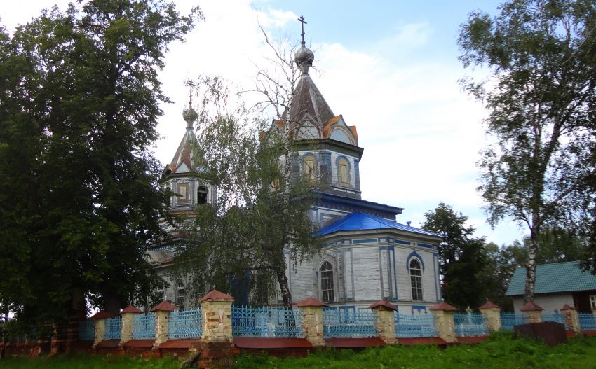 Церковь Покрова Пресвятой Богородицы, Каменка (Воротынский район, Нижегородская область). общий вид в ландшафте