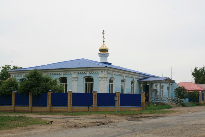 Церковь Покрова Пресвятой Богородицы, Дядьковская (Кореновский район, Краснодарский край). общий вид в ландшафте