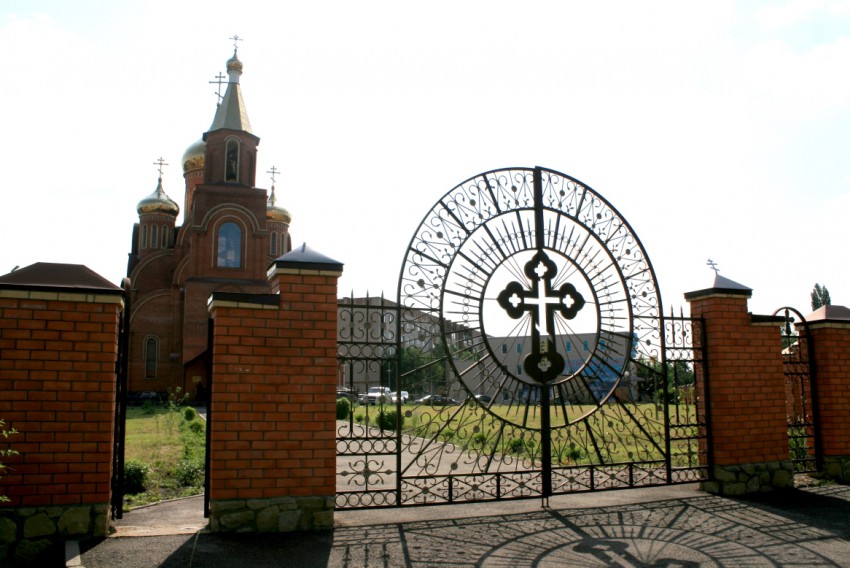 Светлоград. Церковь Николая Чудотворца. дополнительная информация, Церковная ограда