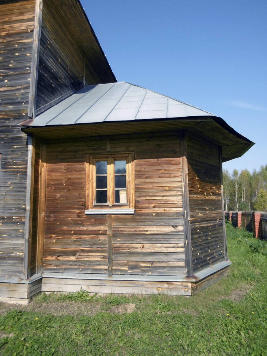 Церковь Новомучеников и Исповедников Церкви Русской, Богородское (Воскресенский район, Нижегородская область). архитектурные детали, Апсида церкви