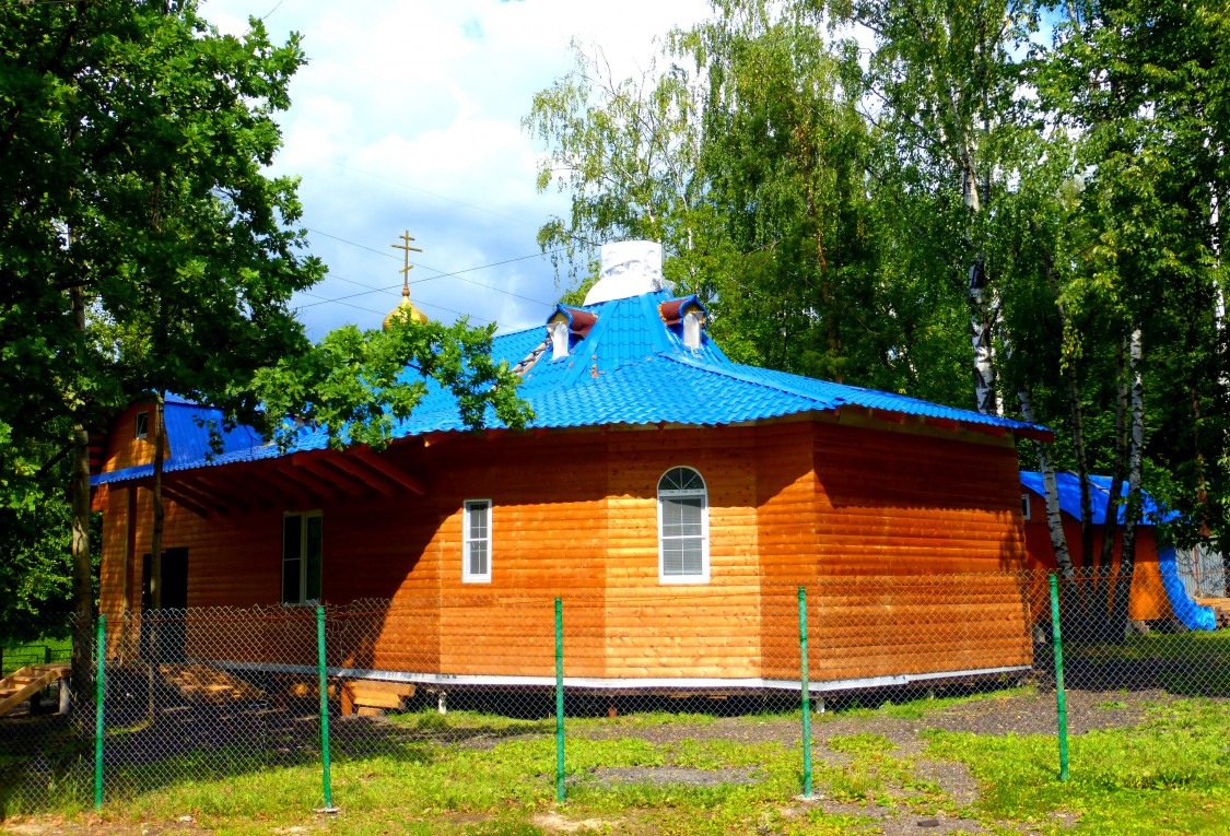 Метрогородок. Церковь Даниила Московского в Метрогородке. фасады