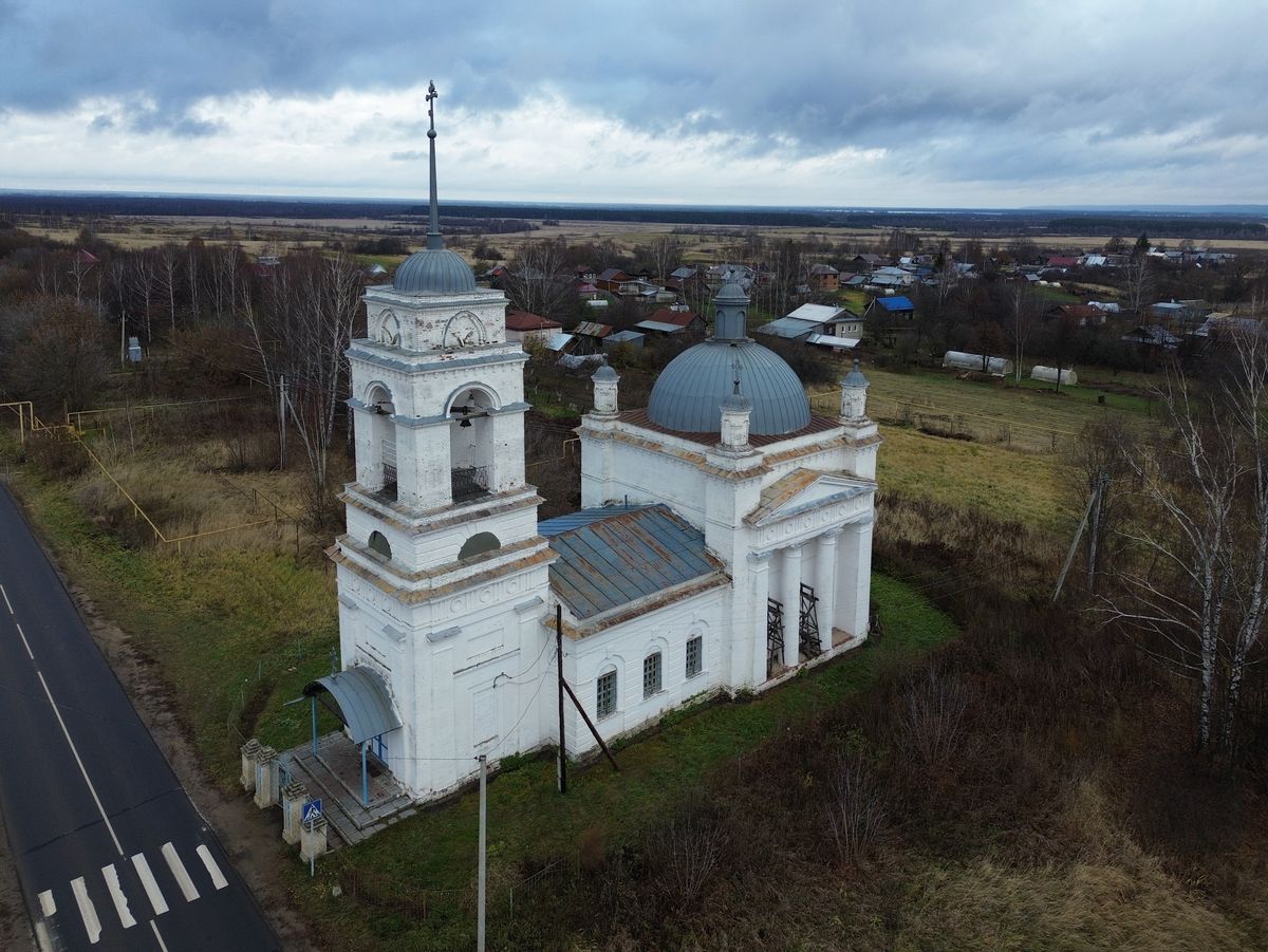 Церковь Спаса Нерукотворного Образа, Осинки (Воротынский район, Нижегородская область). общий вид в ландшафте