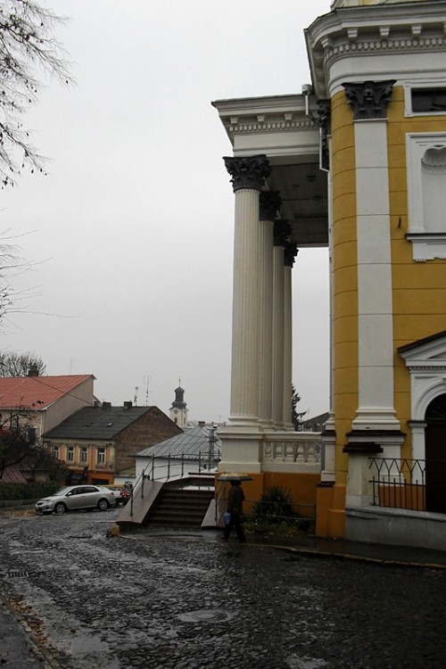 Ужгород. Собор Воздвижения Креста Господня (старый). фасады