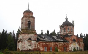 Медведиха. Церковь Троицы Живоначальной