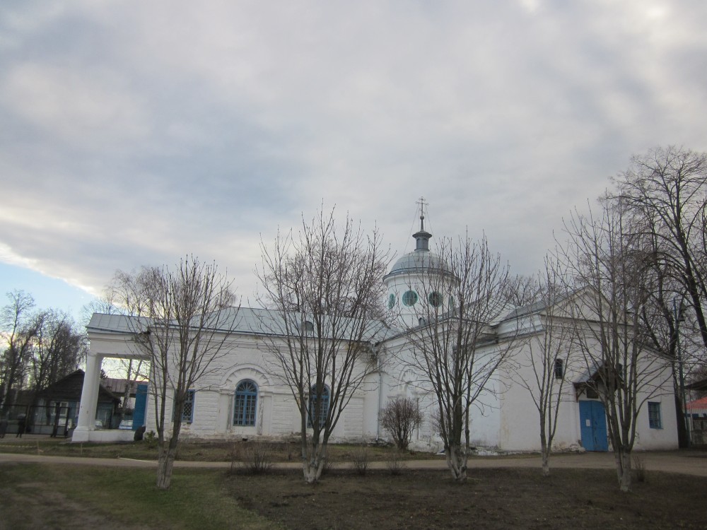 Церковь Георгия Победоносца, Лысково (Лысковский район, Нижегородская область). общий вид в ландшафте