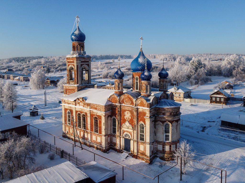 Белозериха. Церковь Благовещения Пресвятой Богородицы. общий вид в ландшафте