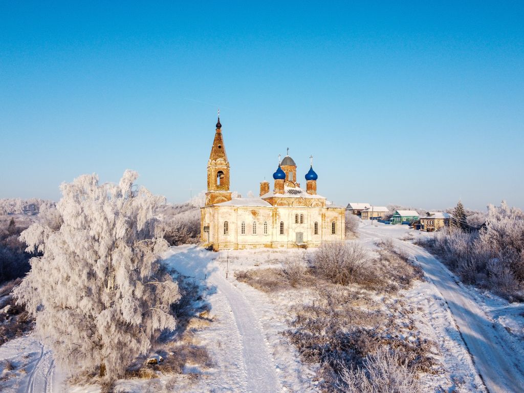 Асташиха. Церковь Благовещения Пресвятой Богородицы. общий вид в ландшафте