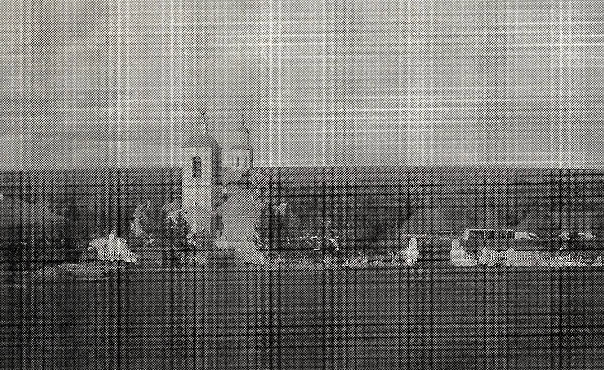 Вид на Тихвинскую церковь села Бучалки. Фото 1910-х гг. Источник: журнал "Наше наследие", №55, 2000 г. Скриншот., архивная фотография. Церковь Тихвинской иконы Божией Матери, Бучалки (Кимовский район, Тульская область)