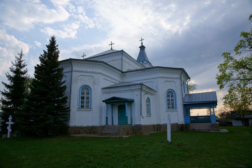 Вертиевка. Церковь Николая Чудотворца. общий вид в ландшафте