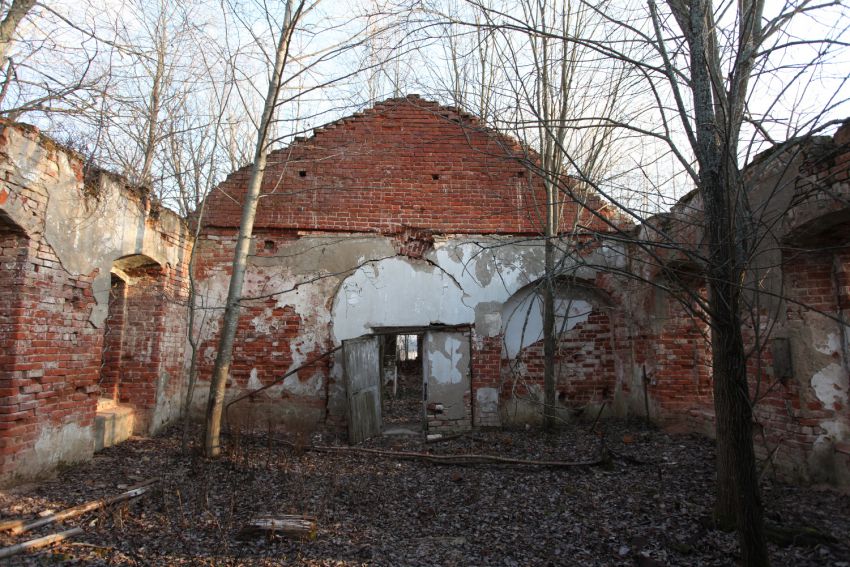 Церковь Воскресения Словущего, Дешино (Первомайский район, Ярославская область). интерьер и убранство, Трапезная