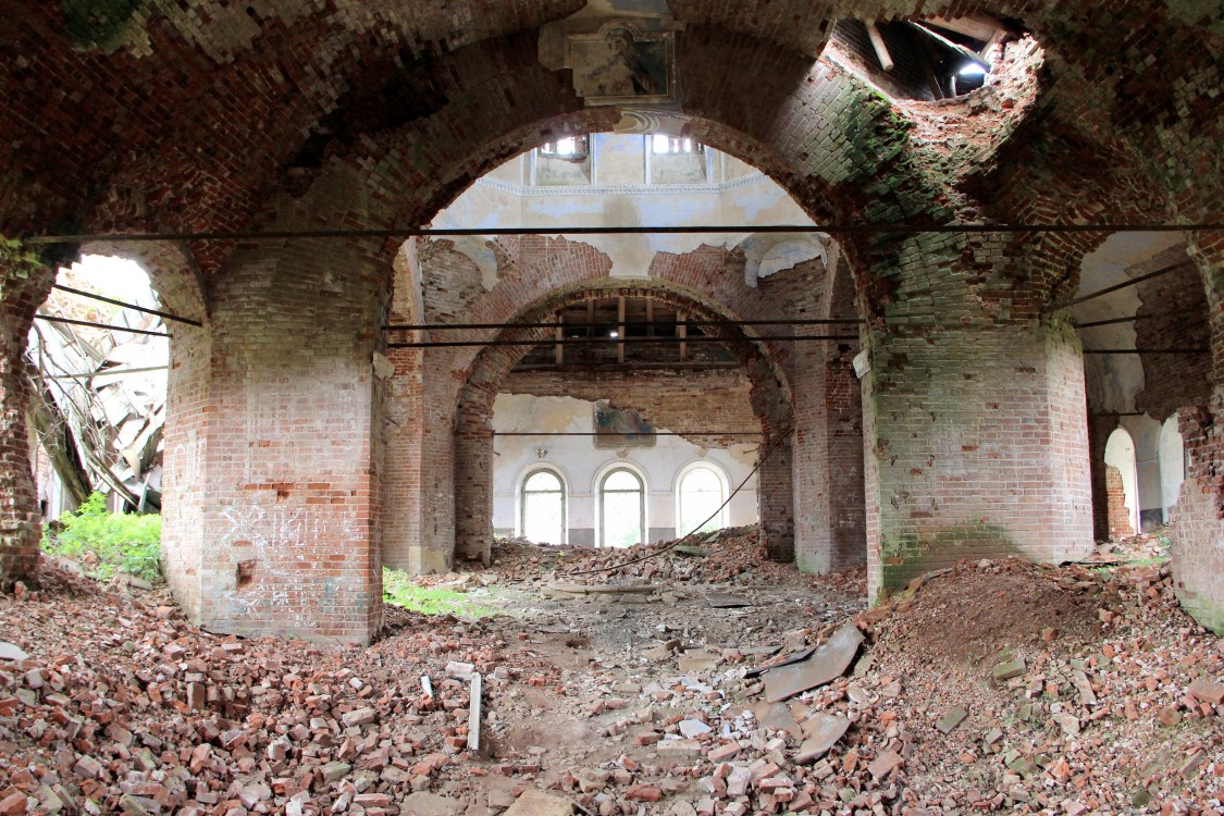 Церковь Троицы Живоначальной, Старица (Свечинский район, Кировская область). интерьер и убранство