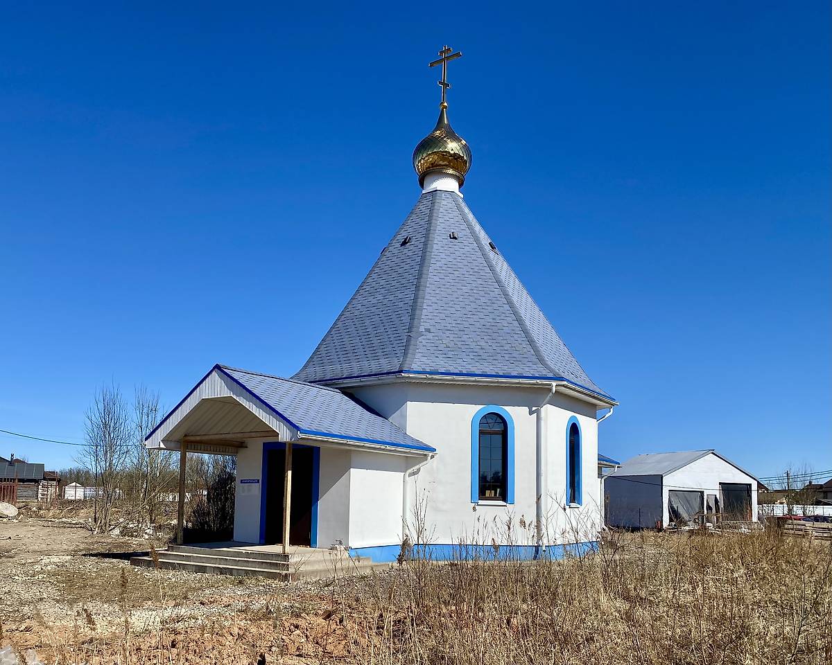 Вид с ЮЗ, фасады. Церковь Рождества Пресвятой Богородицы, Вайя (Гатчинский район, Ленинградская область)