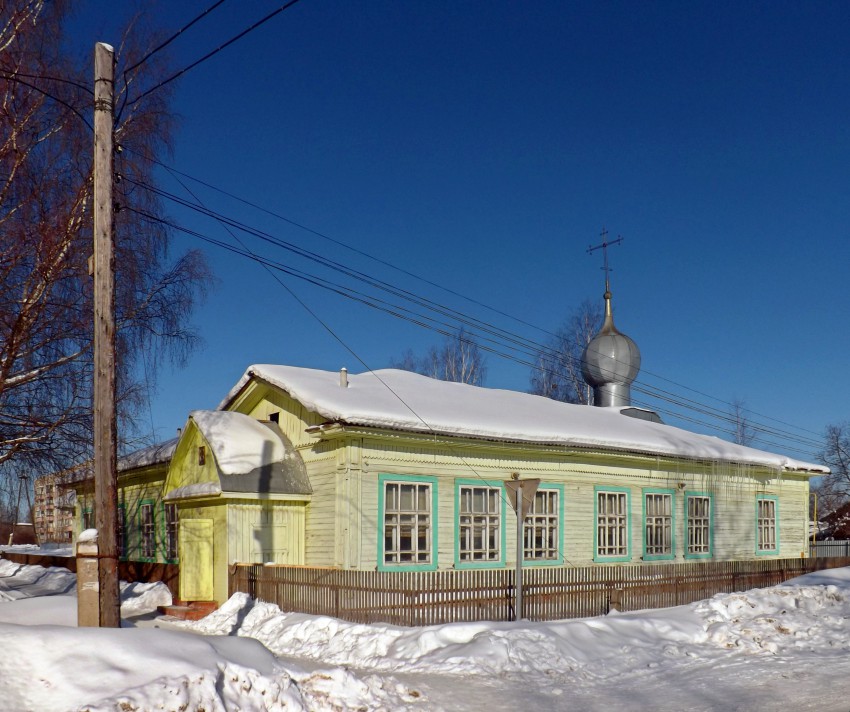 Просница. Церковь Александра Невского. общий вид в ландшафте