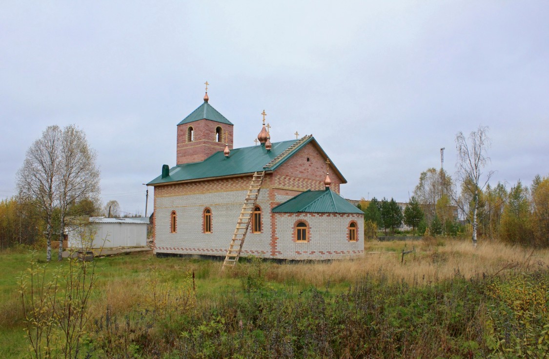 Церковь Сергия Радонежского, Безбожник (Мурашинский район, Кировская область). общий вид в ландшафте, Вид с юга