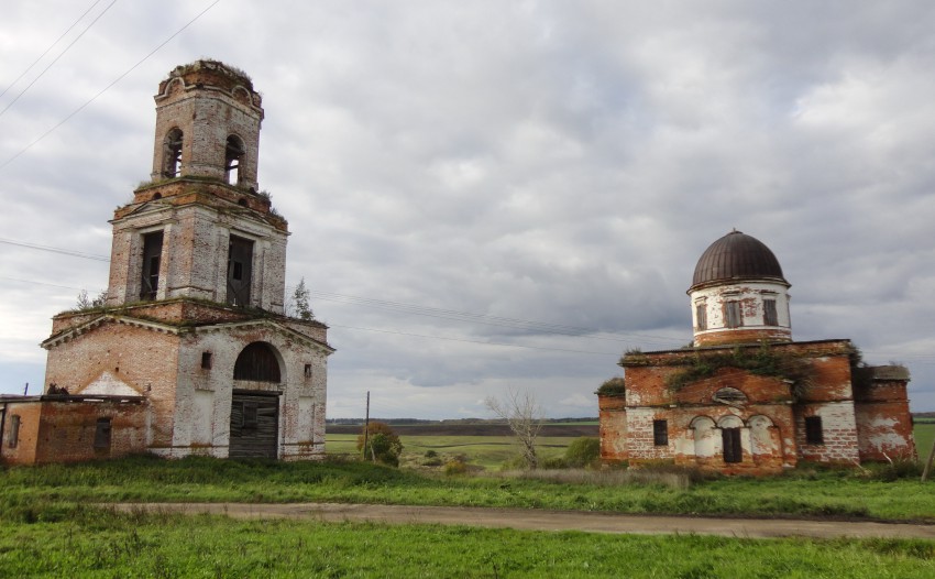 Мальцево. Церковь Воскресения Христова. общий вид в ландшафте