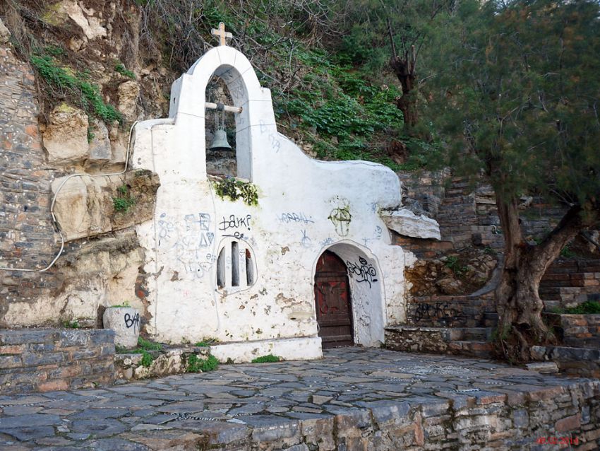 Неизвестная церковь, Айос-Николаос (Крит (Κρήτη), Греция). фасады