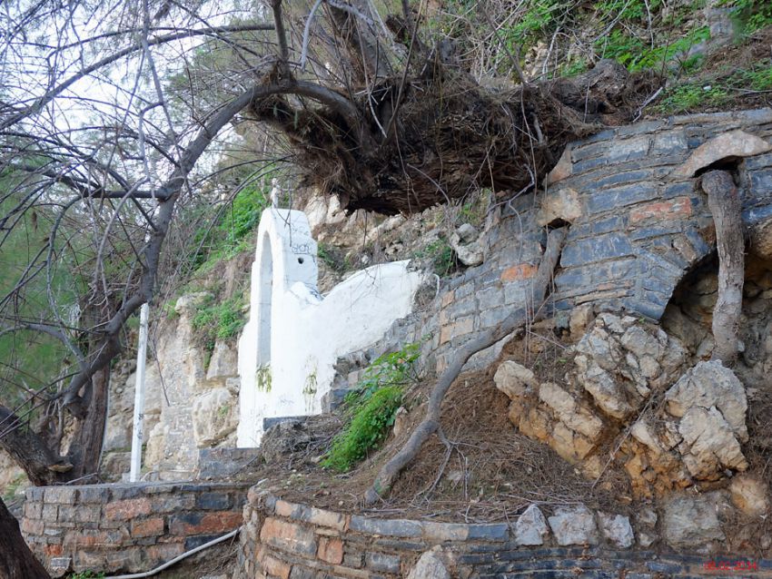 Неизвестная церковь, Айос-Николаос (Крит (Κρήτη), Греция). фасады