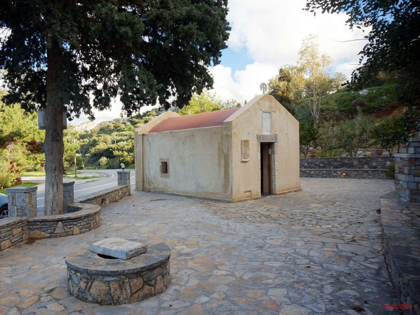 Часовня Силы апостола, Вати (Крит (Κρήτη), Греция). общий вид в ландшафте