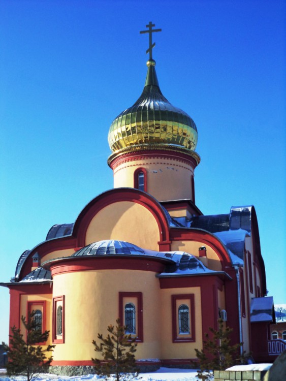 Петропавловка. Петропавловский монастырь. Церковь Петра и Павла. фасады