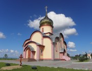 Петропавловский монастырь. Церковь Петра и Павла, Свято-Петропавловский женский монастырь. Храм в честь святых первоверховных апостолов Петра и Павла. Построенный в стиле 12 века, он стал поистине жемчужиной Приамурской митрополии.<br>, Петропавловка, Хабаровский район, Хабаровский край