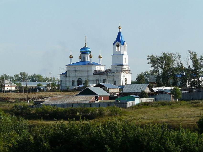 Церковь Вознесения Господня, Красносельское (Увельский район, Челябинская область). фасады, Вид с левого берега реки Увельки