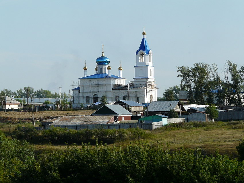 Красносельское. Церковь Вознесения Господня. фасады, Вид с левого берега реки Увельки