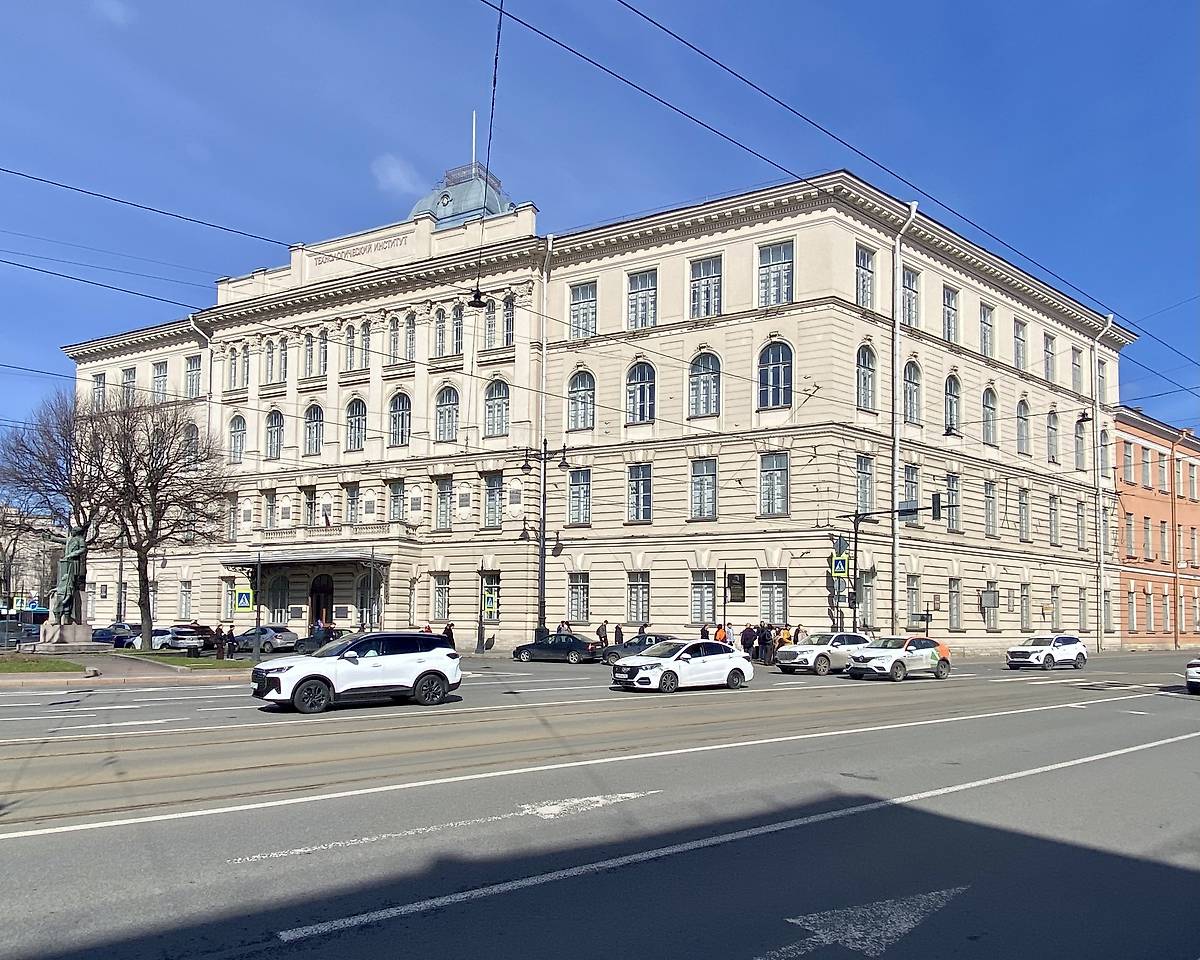 Вид с ЮЗ, фасады. Домовая церковь Георгия Победоносца при Технологическом институте, Адмиралтейский район (Санкт-Петербург, г. Санкт-Петербург)