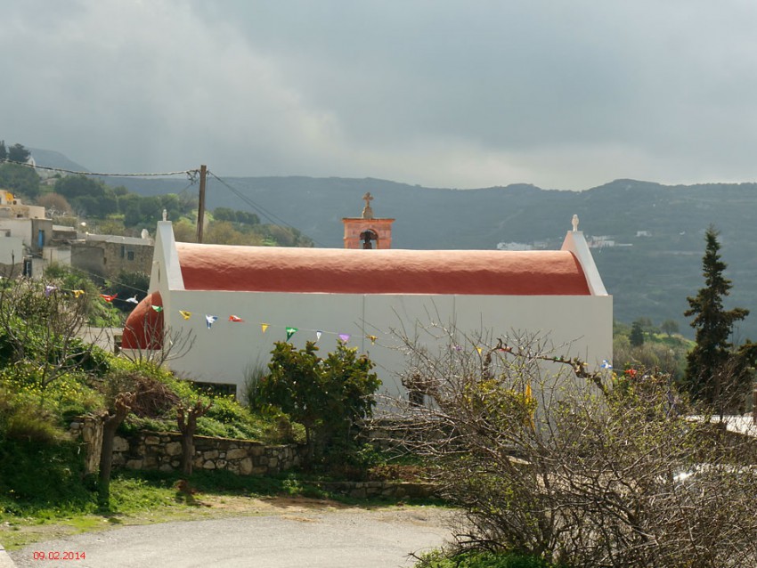 Церковь Харалампия, епископа Магнезийского, Айос Спиридон (Крит (Κρήτη), Греция). фасады