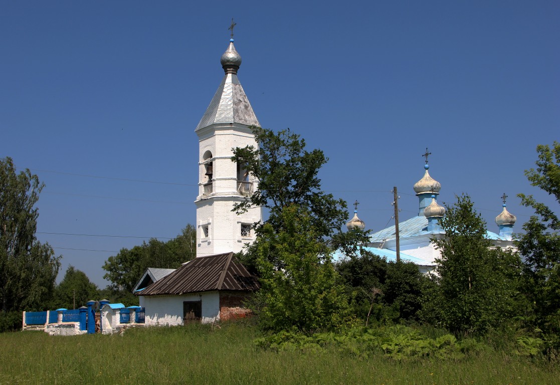 Церковь Троицы Живоначальной, Ральники (Малмыжский район, Кировская область). фасады