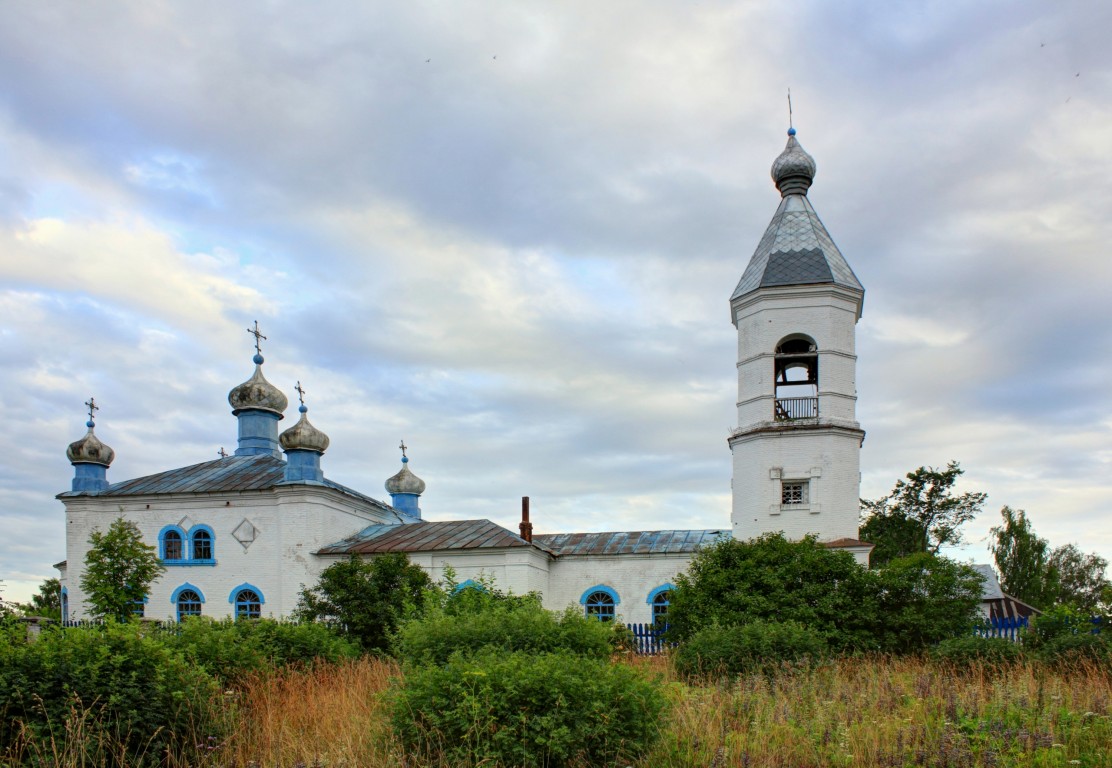 Ральники. Церковь Троицы Живоначальной. фасады, Вид с севера