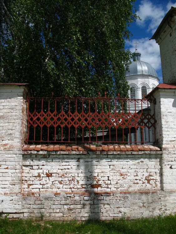 Церковь Георгия Победоносца, Аджим (Малмыжский район, Кировская область). архитектурные детали, сегмент ограды