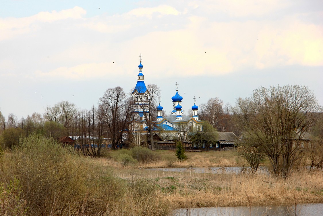 Беляево. Церковь Николая Чудотворца. общий вид в ландшафте
