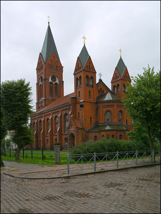 Черняховск. Церковь Михаила Архангела. фасады