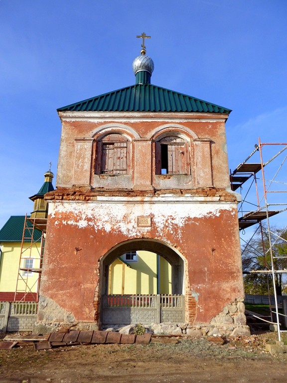 Церковь Николая Чудотворца, Тимковичи (Копыльский район, Беларусь, Минская область). архитектурные детали, Брама-колокольня.