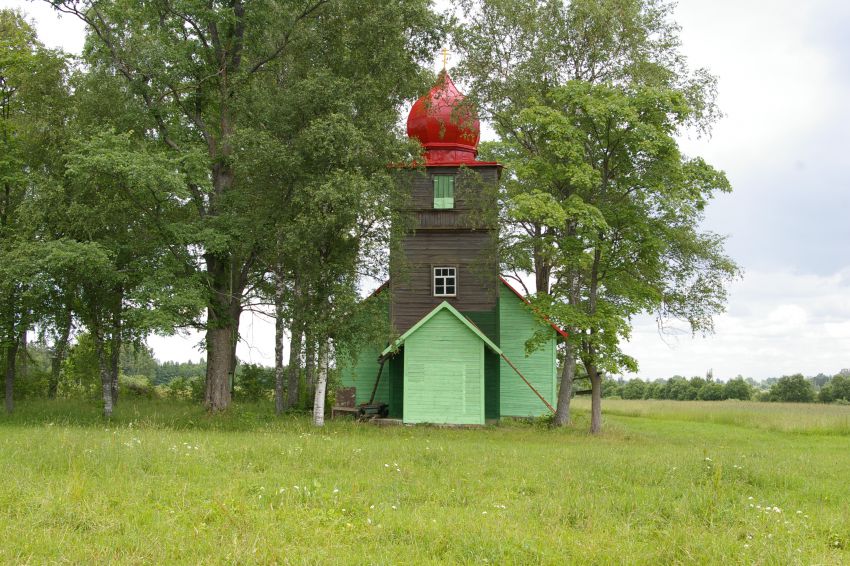 Макаровка. Старообрядческая моленная Благовещения Пресвятой Богородицы. общий вид в ландшафте