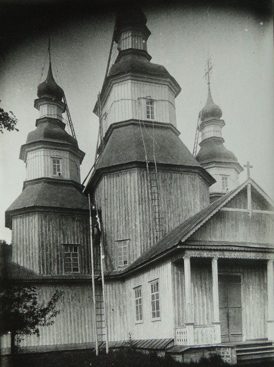 Церковь Троицы Живоначальной, Пустовойтовка (Роменский район, Украина, Сумская область). архивная фотография, Фото Стефана Андреевича Таранушенко, 1929 г. Церковь восстановлена в 2006 г. по фотографиям С.А. Таранушенко.