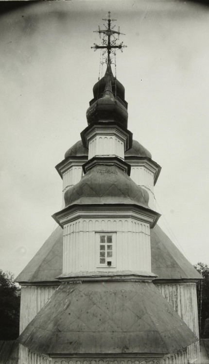 Церковь Троицы Живоначальной, Пустовойтовка (Роменский район, Украина, Сумская область). архивная фотография, Внешний вид верхов с запада. Фото Стефана Андреевича Таранушенко, 1929 г. Церковь восстановлена в 2006 г. по фотографиям С.А. Таранушенко.