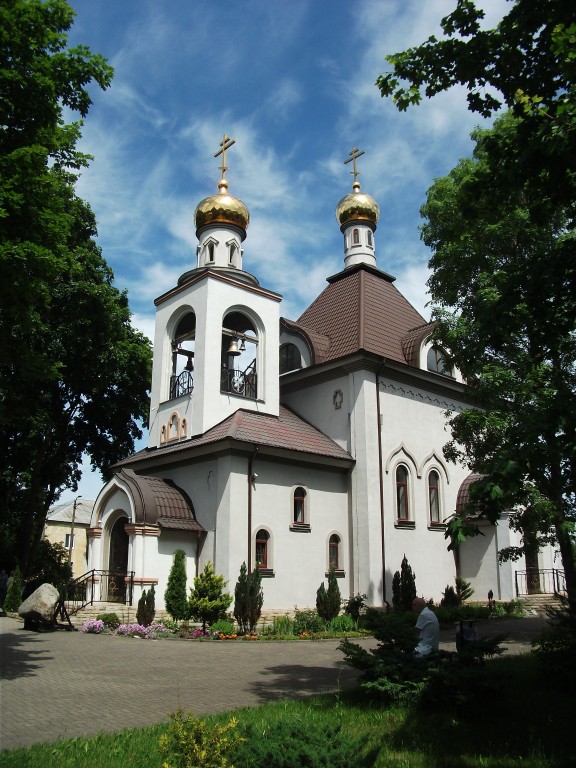 Калининград. Церковь Ольги равноапостольной в Прибрежном. фасады
