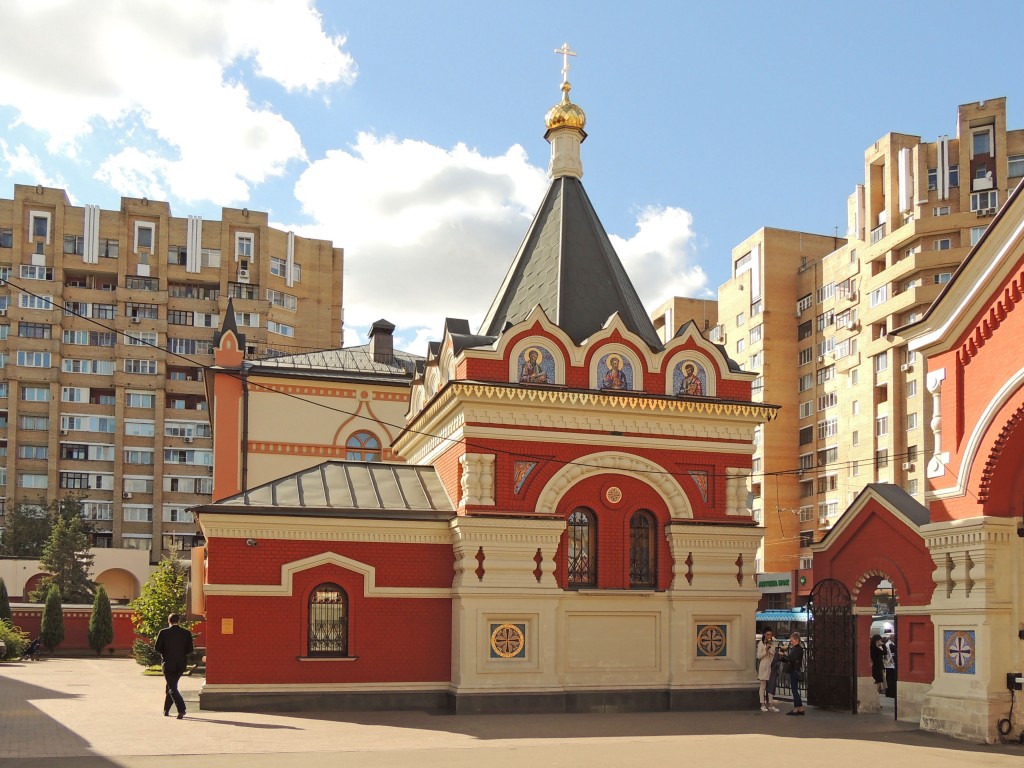 Таганский. Покровский женский монастырь. Церковь Петра и Февронии. фасады