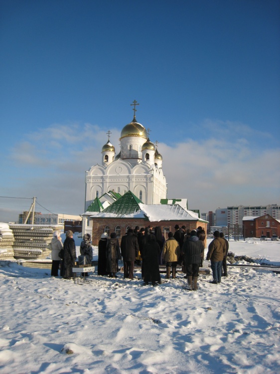 Церковь Мучеников младенцев Вифлеемских, Барнаул (Барнаул, город, Алтайский край). дополнительная информация, Освящение закладного камня храма 14000 младенцев от Ирода в Вифлееме убиенных на месте разобранного временного богослужебного здания. 18 декабря 2008г.