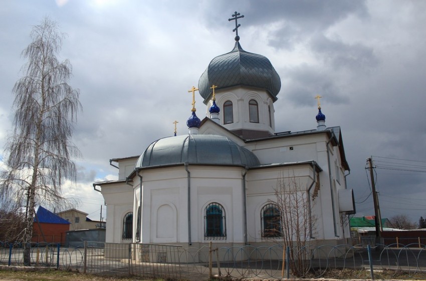 Церковь Космы и Дамиана, Новосемейкино (Красноярский район, Самарская область). фасады